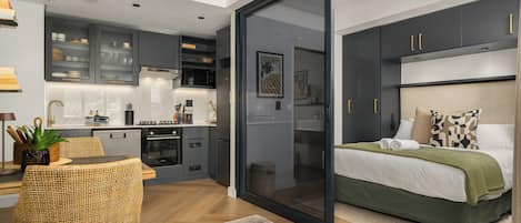 1 bedroom, in-room safe, iron/ironing board, internet