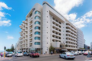 Exterior - Dolce Vita Gem | Serene Urban Oasis (Cape Town)