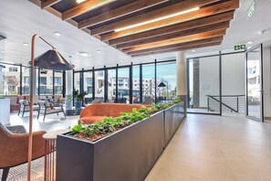 Lobby - One Rosebank Suite | Effortless Style and Comfort (Johannesburg)