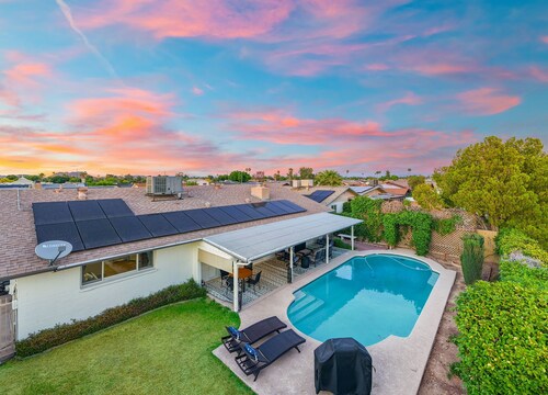 Private Pool Paradise ~ 3BR Glendale Gem!
