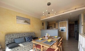 Dining - Le gîte du port - CANET-EN-ROUSSILLON (CANET-EN-ROUSSILLON)