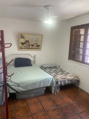 Bed sheets - Excellent location, close to the shopping mall, the lagoon, and the beach. (Cabo Frio)