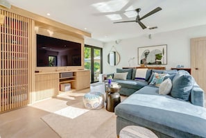 TV, books, music library, stereo - Casa Selene | Miami Shores Pool Home, 4BR, Near Beaches (Miami)