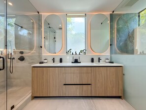 Shower, hair dryer, towels - Casa Selene | Miami Shores Pool Home, 4BR, Near Beaches (Miami)