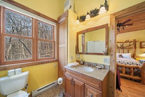 Towels - Charming Beech Mtn Retreat Near Slopes | Cozy Fireplace Escape (Banner Elk)
