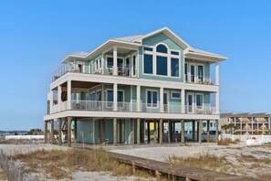Exterior - Pelican Dive – Luxury Gulf-Front Home - Private Walk-Over - Chefs Kitchen & Bar (Navarre)