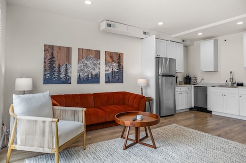 Driftwood Den | Boho 2BR | Dog-Friendly