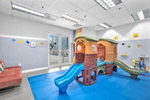 Children’s area - Brand New Lux condo on 29th floor in Brickell (Miami)