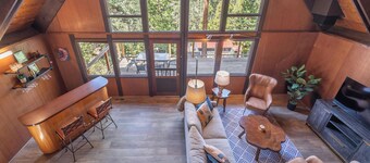 NEW! The Tahoe Lookout — a cozy pet-friendly 2BR with lake views!