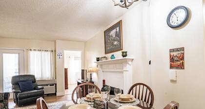 Family Escape - Smoky Mtn, Pool+Hot Tub, Sleeps 6