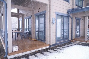 屋外ダイニングエリア