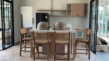 Comfort Villa, River View | Living area