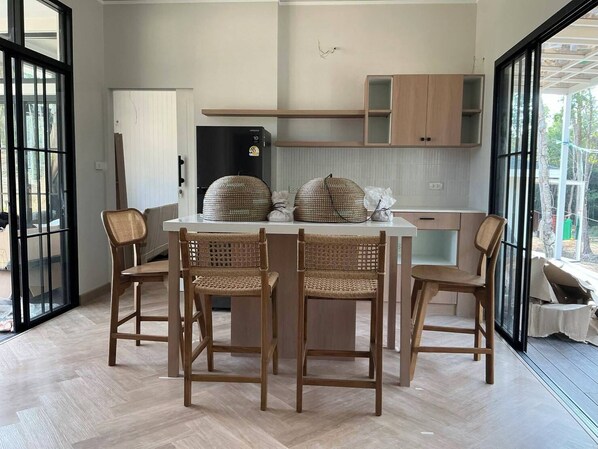 Comfort Villa, River View | Living area