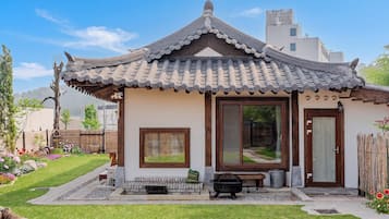 Basic Room, 1 Bedroom (Yangyang Stay) | 1 bedroom, free WiFi