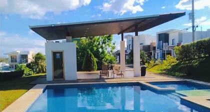 Charming Grecia Home - Pool + 5-min Walk to Center