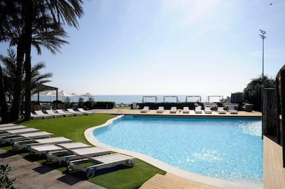 Hotel Tropical Gava Mar