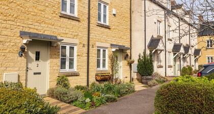 Beautiful Two BD Home Near Cirencester