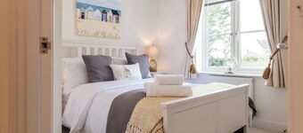 Beautiful Two BD Home Near Cirencester