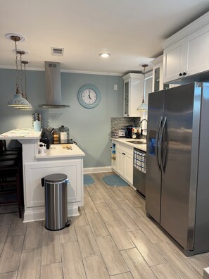 Private kitchen - Cozy 2-bedroom house in lovely Marietta with AC (MARIETTA)