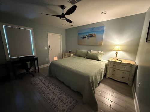Cozy 2-bedroom house in lovely Marietta with AC