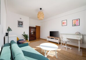 TV - Plac Wilsona Charming Apartment (Warszawa)
