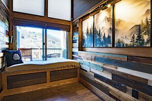 Interior - Luxury 6th Floor Penthouse • Cabin Vibes + Space Needle & Downtown Views (Gatlinburg)