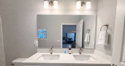-Quiet Downtown Clermont Apartment-Unit B-