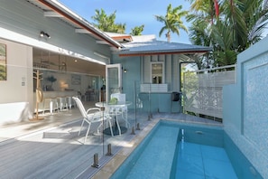 Outdoor dining - Villa 8 on Murphy - Heated Private Plunge Pool (Port Douglas)