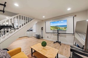 Interior - Green Lake Home | World Cup ’26 Stay + Parking (Seattle)