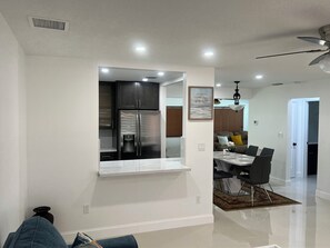 Interior - Cozy 3BR Retreat 5M Hard Rock. (Miramar)