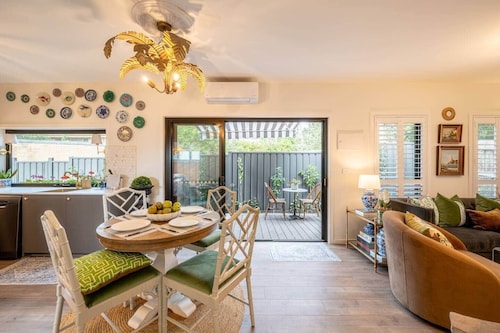 Luxury Cosy 2 Beds Near Train shops & Nature