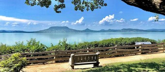Maison de vacances avec terrasse et grand jardin