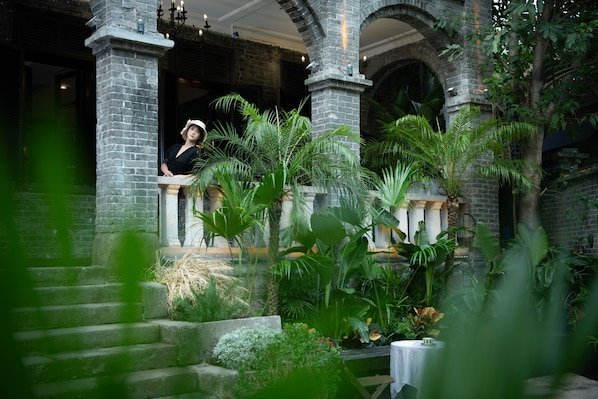 Exterior detail - La MAISON Banshan (Chongqing)