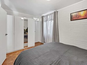 Bed sheets - Stylish 1-Bed Apartment Near Fremantle (Fremantle)