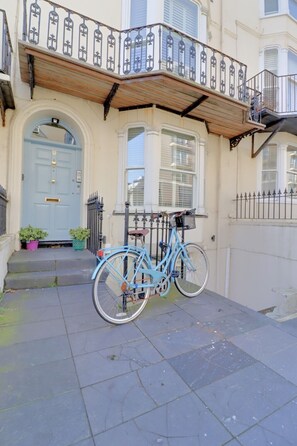 Exterior detail - Central Brighton Apartment (Brighton)