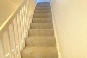 Unclassified image, 2 of 14, button - London Luxe 5-Bed House Retreat (London)