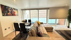 Image 20 - Cosy London Apartment near City Centre (London)