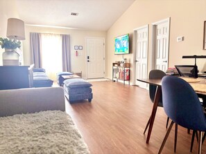 Interior - Masters Week 2BR 20 min to Augusta (Evans)