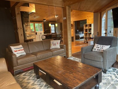 Whispering Pines, Bon Echo Provincial Park Cottage