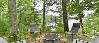 Whispering Pines, Bon Echo Provincial Park Cottage