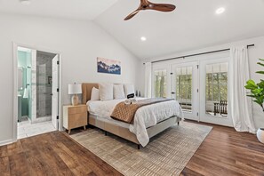 5 habitaciones, tabla de planchar con plancha y wifi gratis 