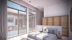 Ein modernes Schlafzimmer mit einem großen Bett, Blick auf einen Pool und einer Schiebetür.