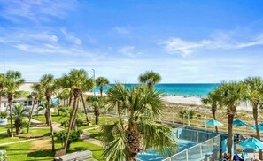 Property grounds - Cozy Beachfront 1-Bedroom Condo-Heated Pool & Gulf View-Sleeps 6 (Panama City Beach)