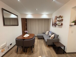 Interior - Miraflores TOP: Modern Apartment, Perfect Location + Carport (Miraflores)