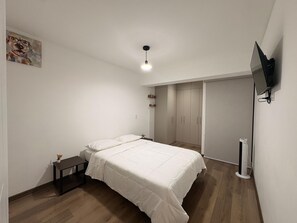 Room - Miraflores TOP: Modern Apartment, Perfect Location + Carport (Miraflores)