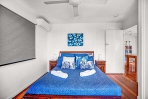 3 chambres, bureau, fer et planche à repasser, Wi-Fi gratuit