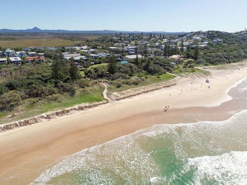 Barefoot by the beach - 47 Plover St