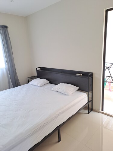 2-bedroom bed & breakfast in charming Cancun with AC