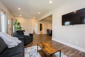 TV - Lower Level Retreat w/ Free Tix | Private + Cozy (Hendersonville)