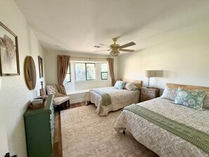3 bedrooms, desk, iron/ironing board, travel cot - Wine Country Ranchette  Cozy & Family-Friendly (Paso Robles)